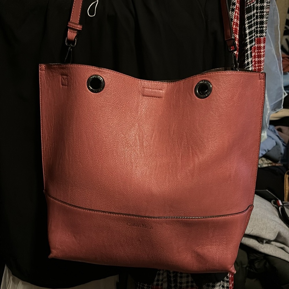Calvin Klein Handbag 👜 - Picture 2 of 3